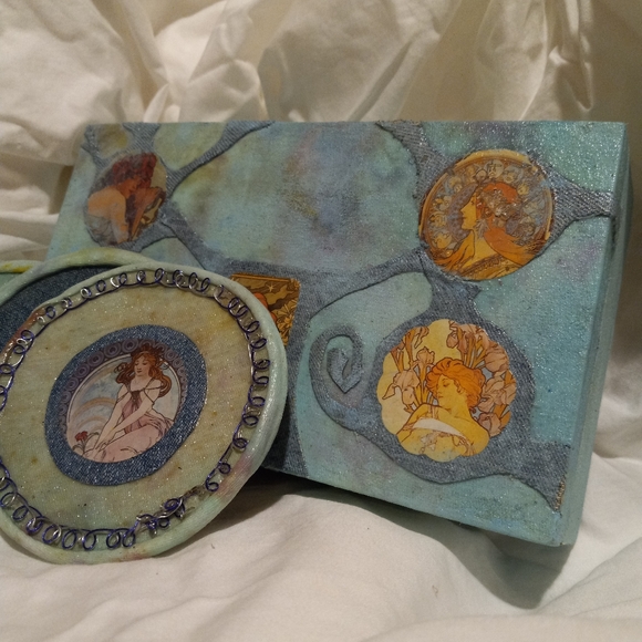 Coffee table box with coasters, Alfonse Mucha Decopauge Memory box - Picture 1 of 14